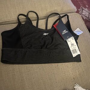 •NWT Reebok Women’s Black Training Athletic Bralette Size Large